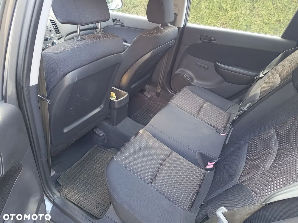 Hyundai i30 1.6 CRDi Classic + - 1