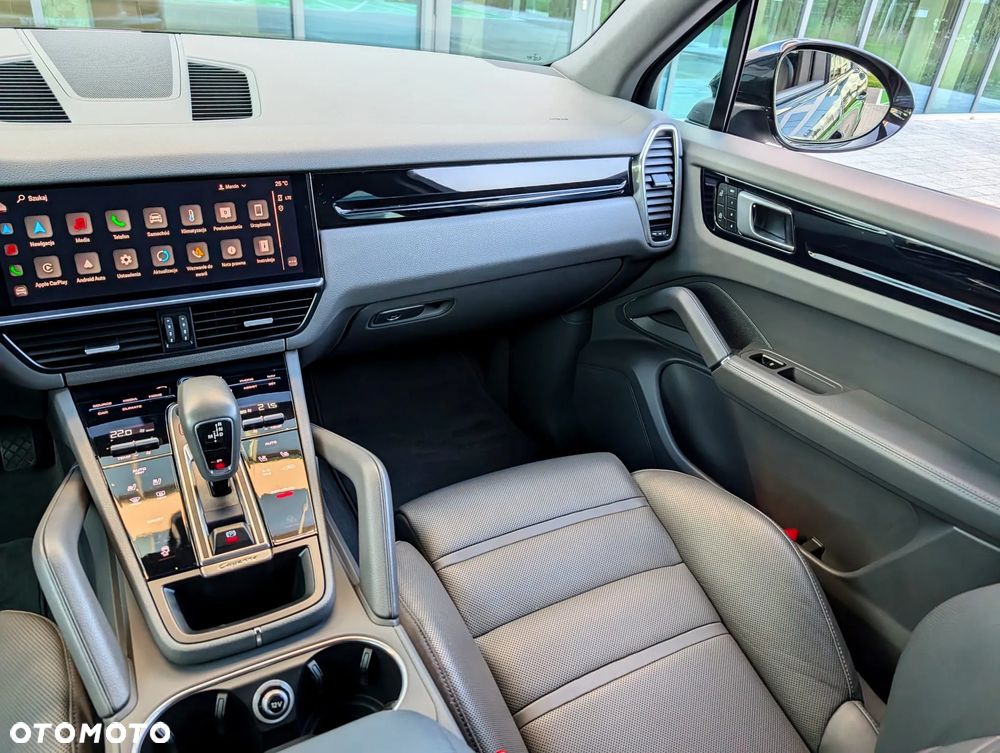Porsche Cayenne Standard - 10