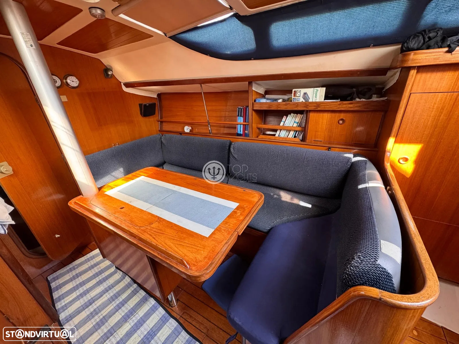 Beneteau Oceanis 320 - 13