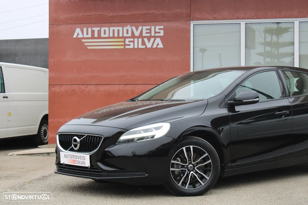 Volvo V40 2.0 D3 Momentum - 3