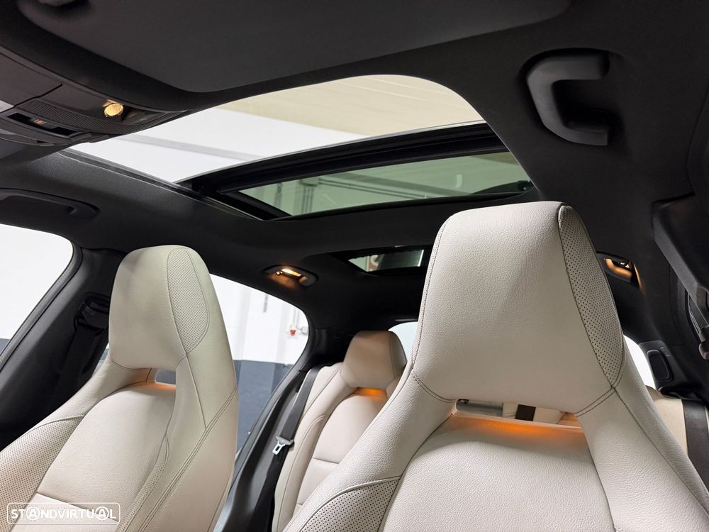 Mercedes-Benz GLA 220 CDI 7G-DCT AMG Line - 9