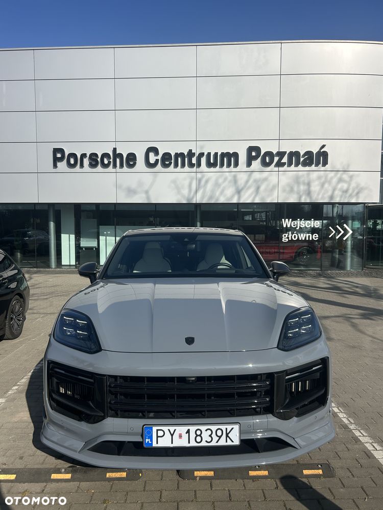Porsche Cayenne - 2