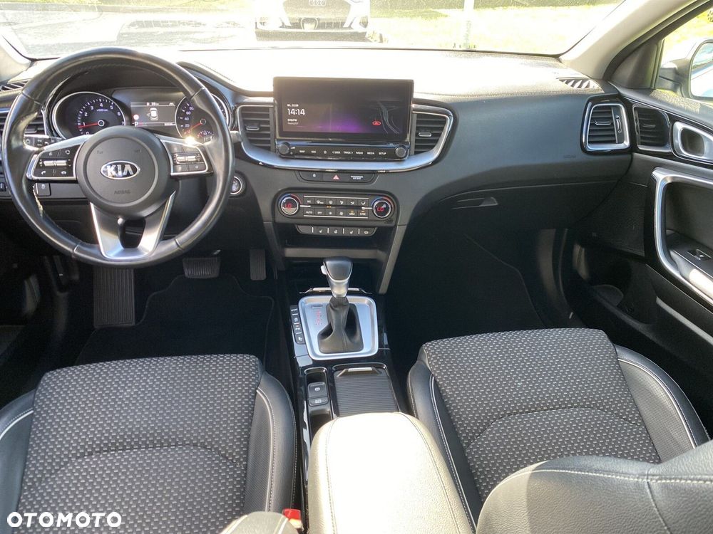 Kia XCeed - 12