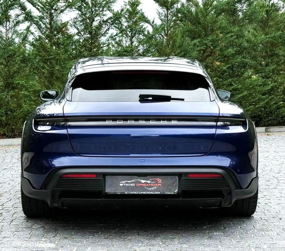Porsche Taycan Cross Turismo 4 - 8