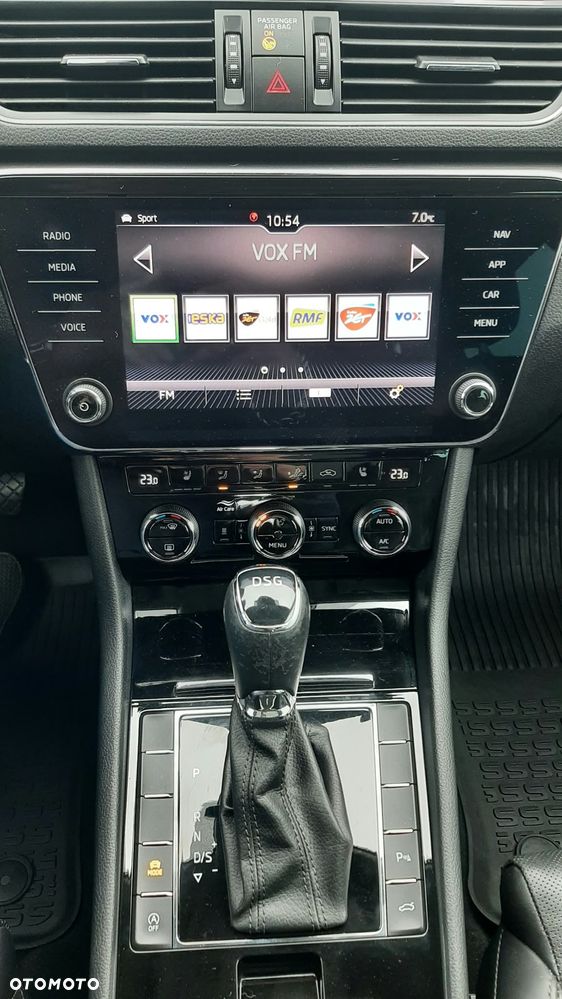 Skoda Superb 1.8 TSI DSG SportLine - 29