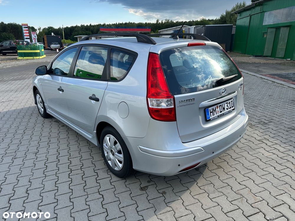 Hyundai i30 1.4 Base + - 4
