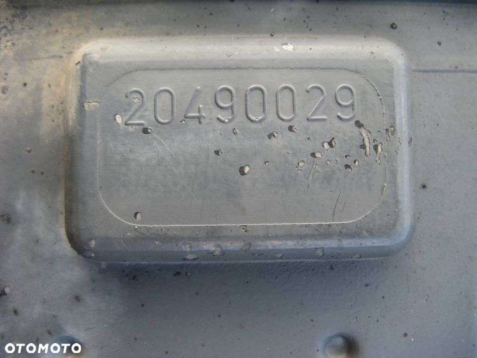 # RENAULT PREMIUM DXI 440 MISKA OLEJU 20490029 - 3