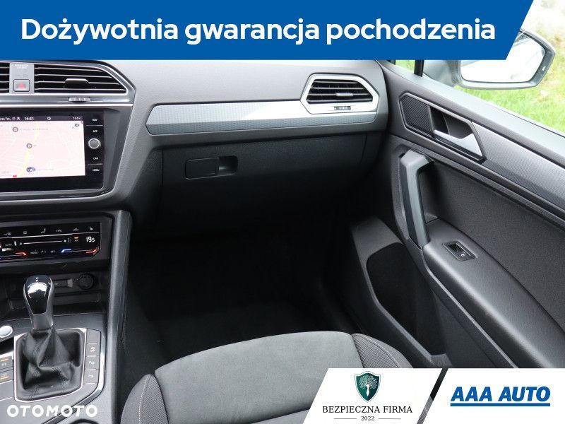 Volkswagen Tiguan - 10