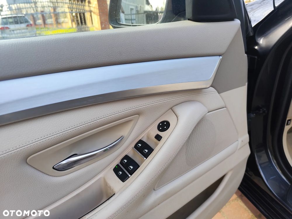 BMW Seria 5 530d Blue Performance - 23