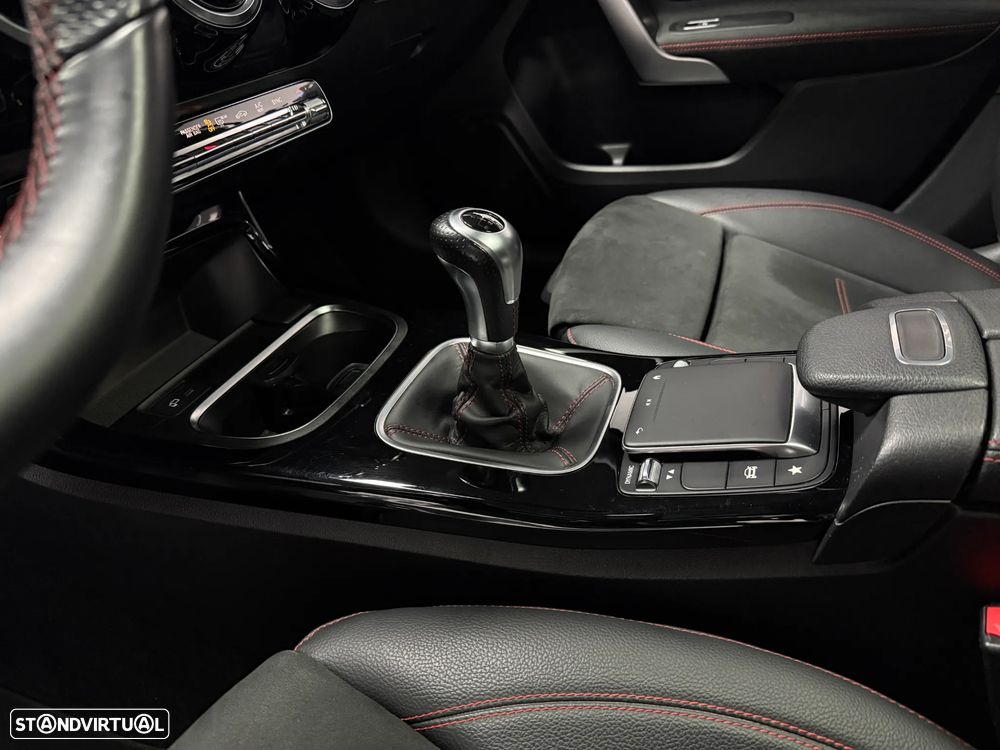 Mercedes-Benz A 160 d AMG Line - 15