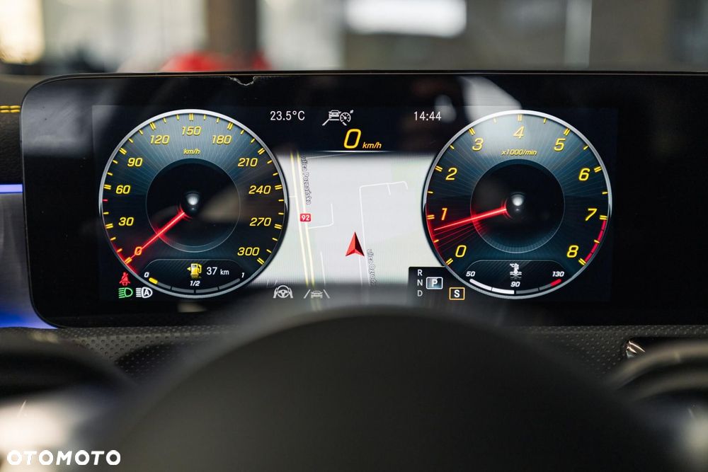 Mercedes-Benz CLA AMG 45 S 4-Matic+ 8G-DCT - 34