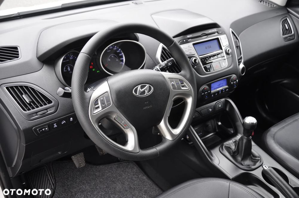 Hyundai ix35 2.0 4WD Premium - 21
