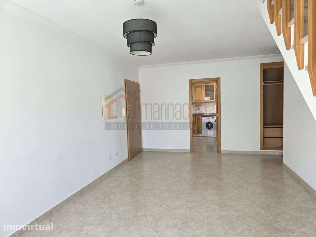 Apartamento T1+1 Duplex com garagem em Atouguia da Baleia - Grande imagem: 2/17