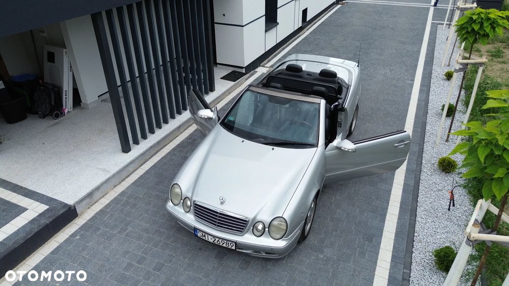 Mercedes-Benz CLK - 6