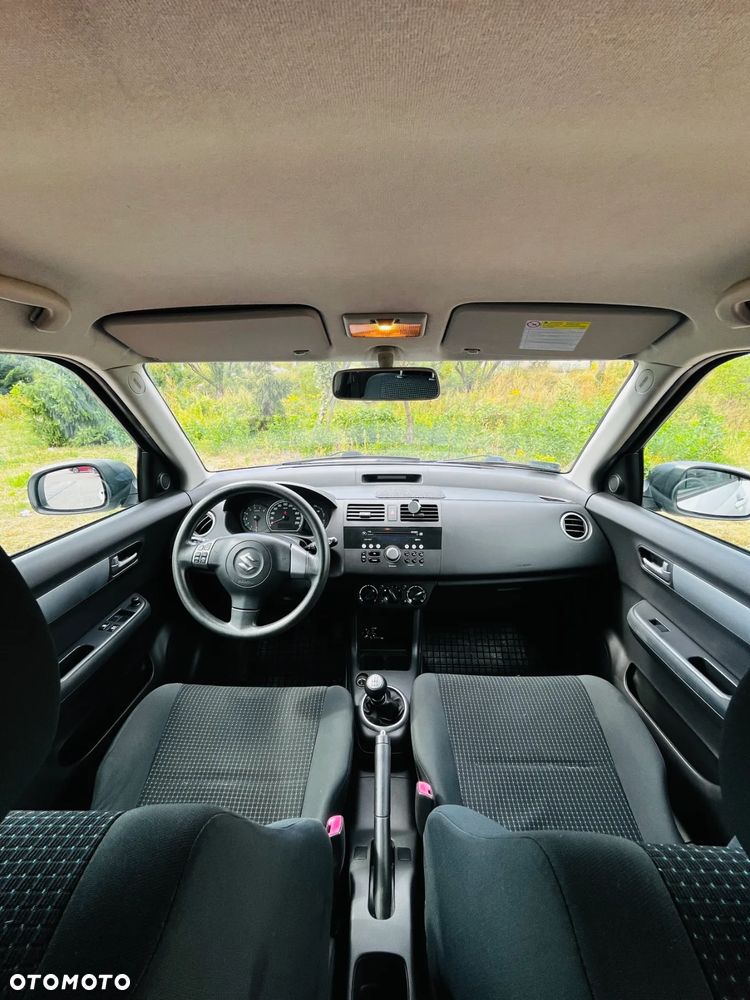 Suzuki Swift - 12