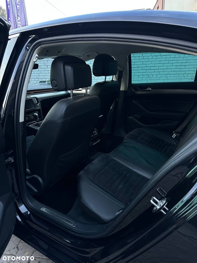 Volkswagen Passat - 17