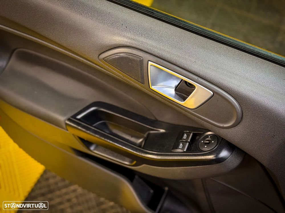 Ford Fiesta 1.5 TDCi Trend - 34