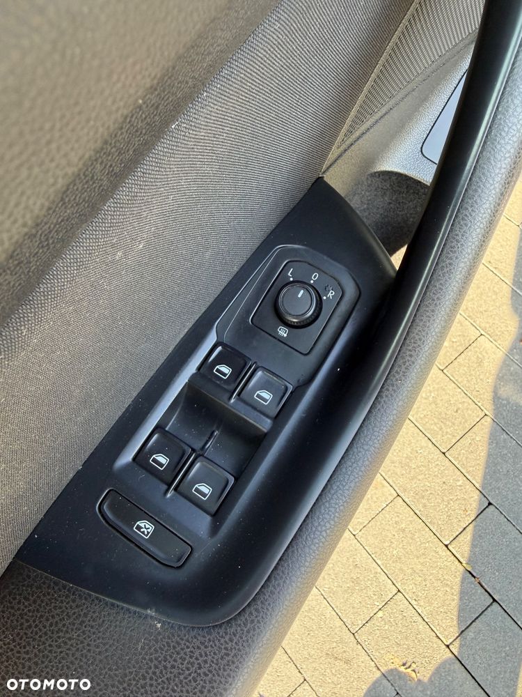 Volkswagen Passat - 18