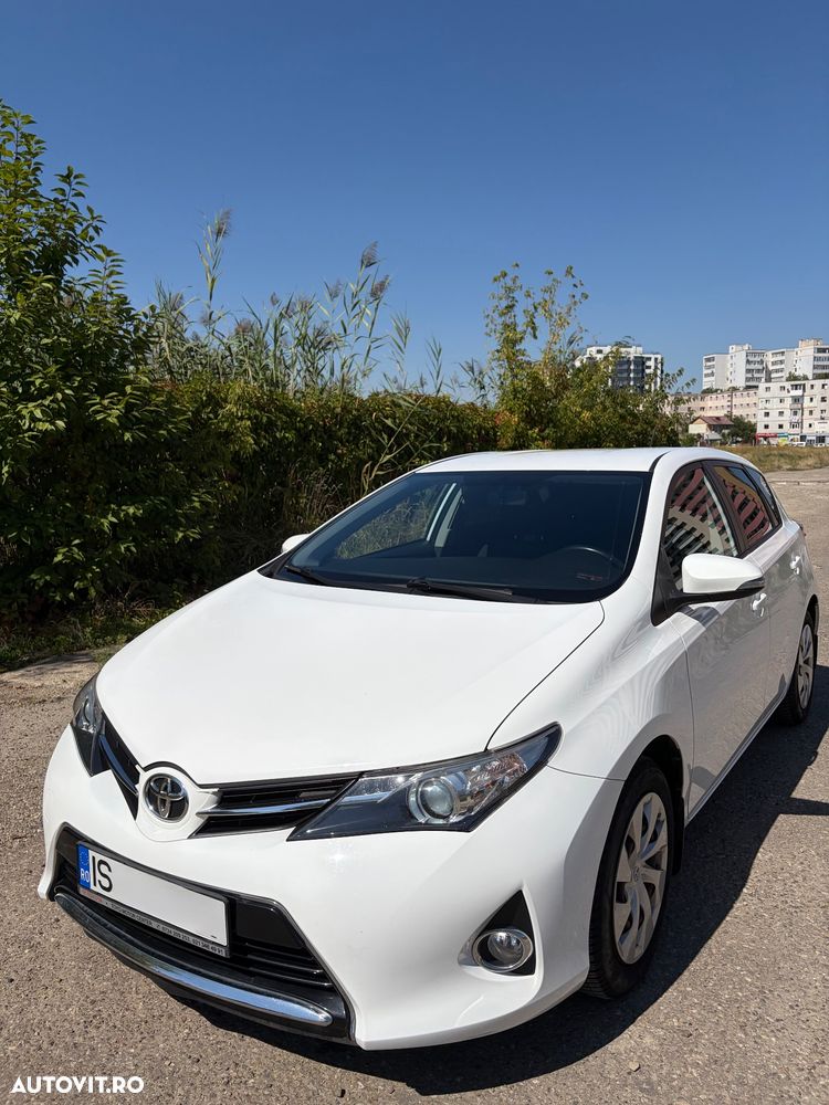Toyota Auris 1.3 Dual VVT-i Luna - 1
