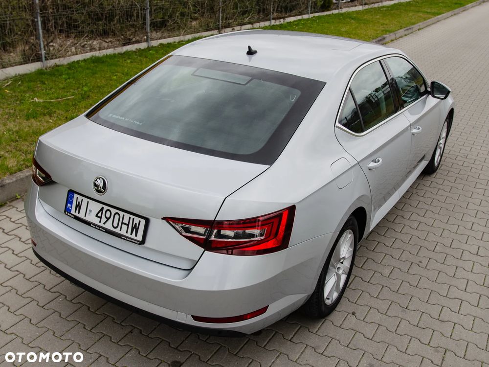 Skoda Superb 2.0 TDI Ambition - 10