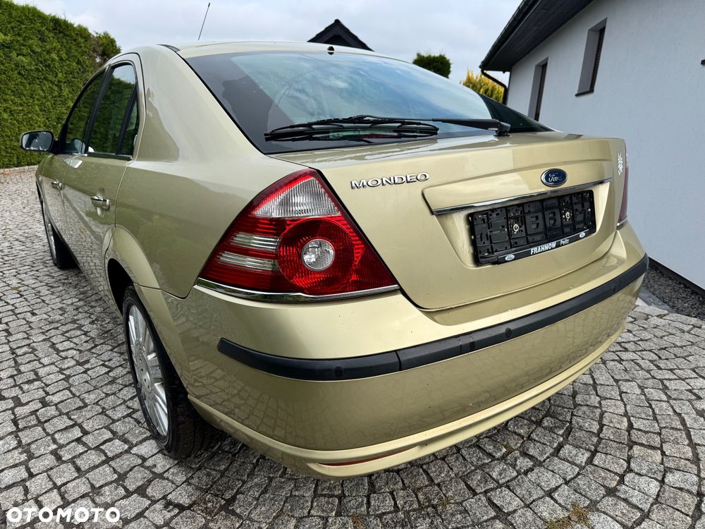 Ford Mondeo - 12