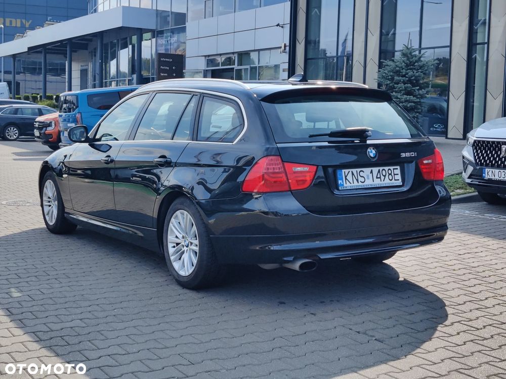 BMW Seria 3 320i Edition Exclusive - 6
