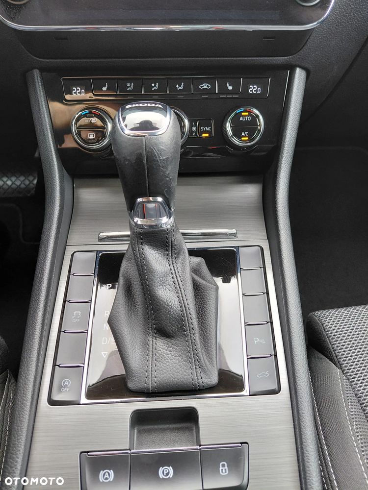 Skoda Superb 2.0 TSI Style DSG - 23