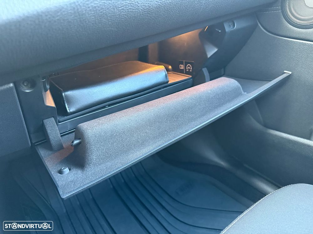BMW 218 Active Tourer d Line Sport Auto - 22