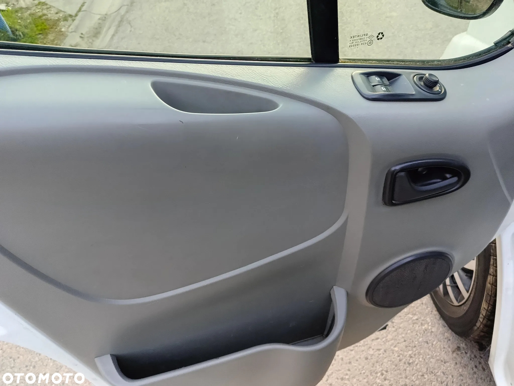 Opel VIVARO - 9