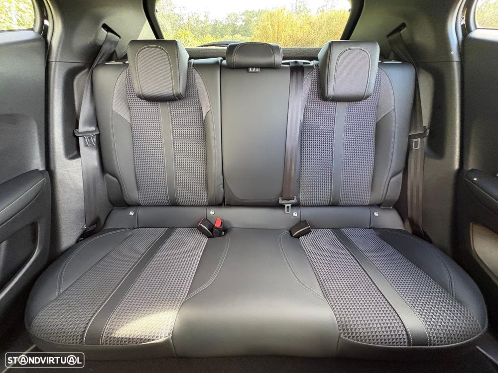 Peugeot 2008 BlueHDi 130 EAT8 GT - 29