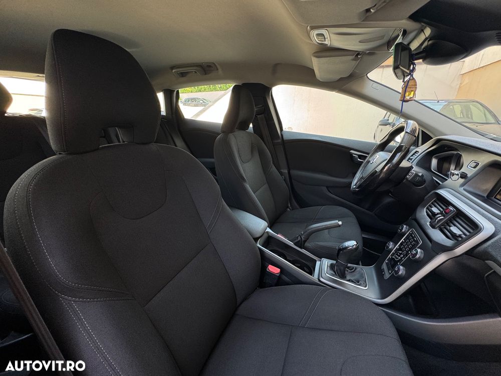 Volvo V40 D2 - 18