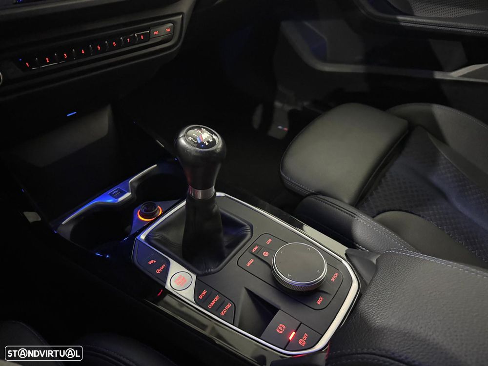 BMW 116 d Pack M - 17