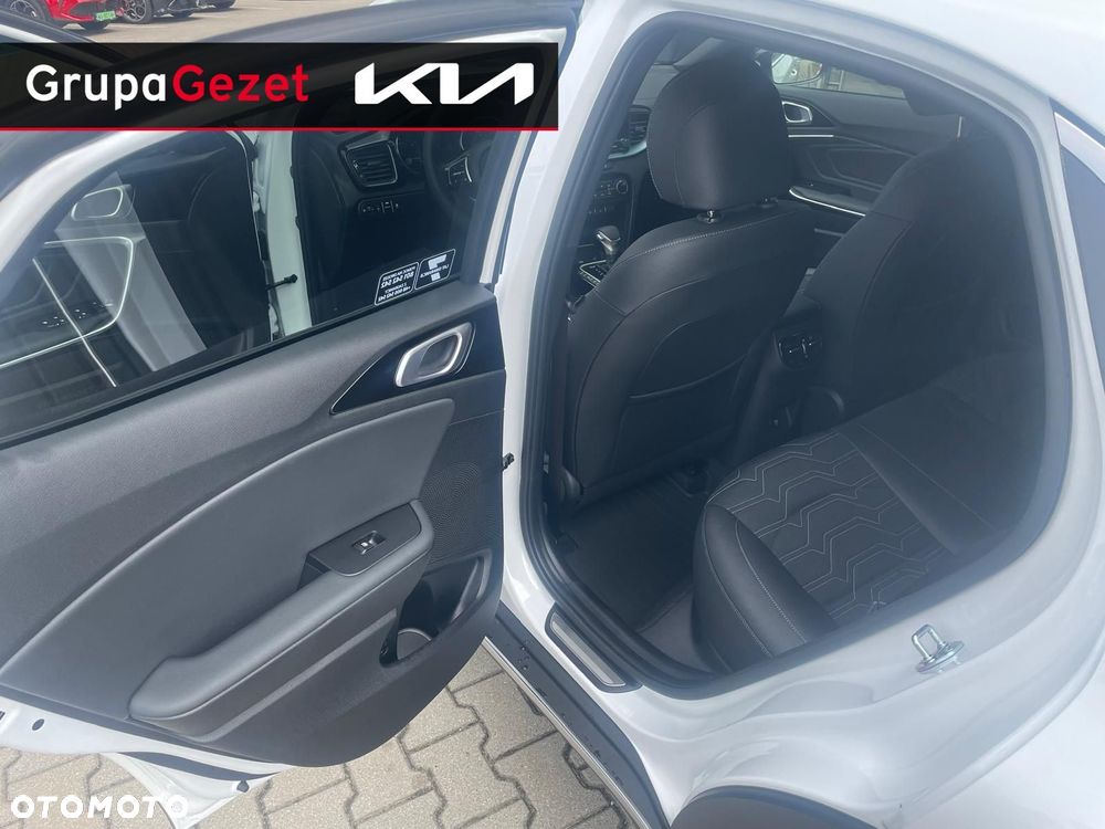 Kia XCeed - 17
