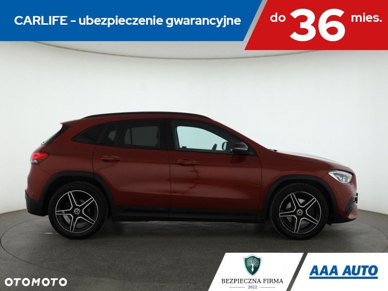 Mercedes-Benz GLA - 8