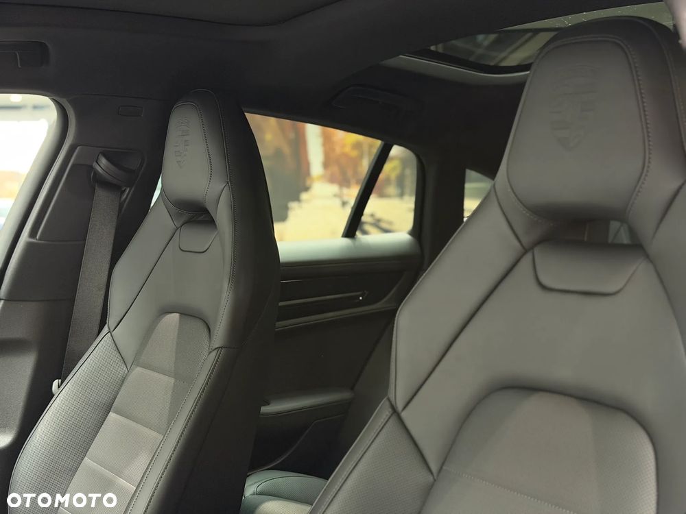 Porsche Panamera 4 E-Hybrid PHEV - 21