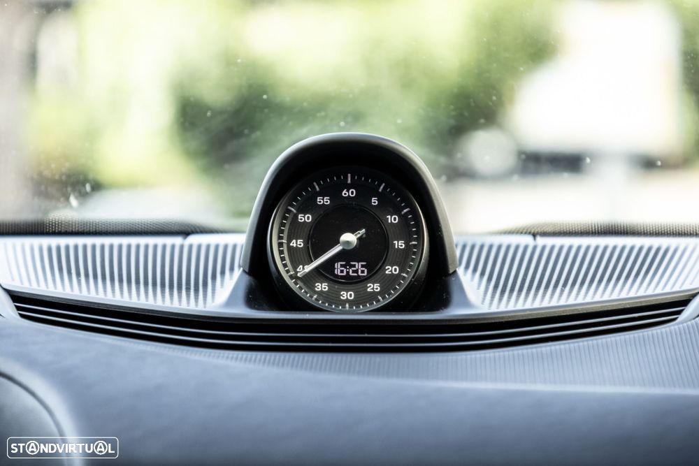 Porsche Taycan Bateria Performance Plus - 24