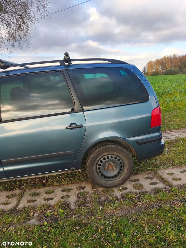 Volkswagen Sharan 2002 photo 3