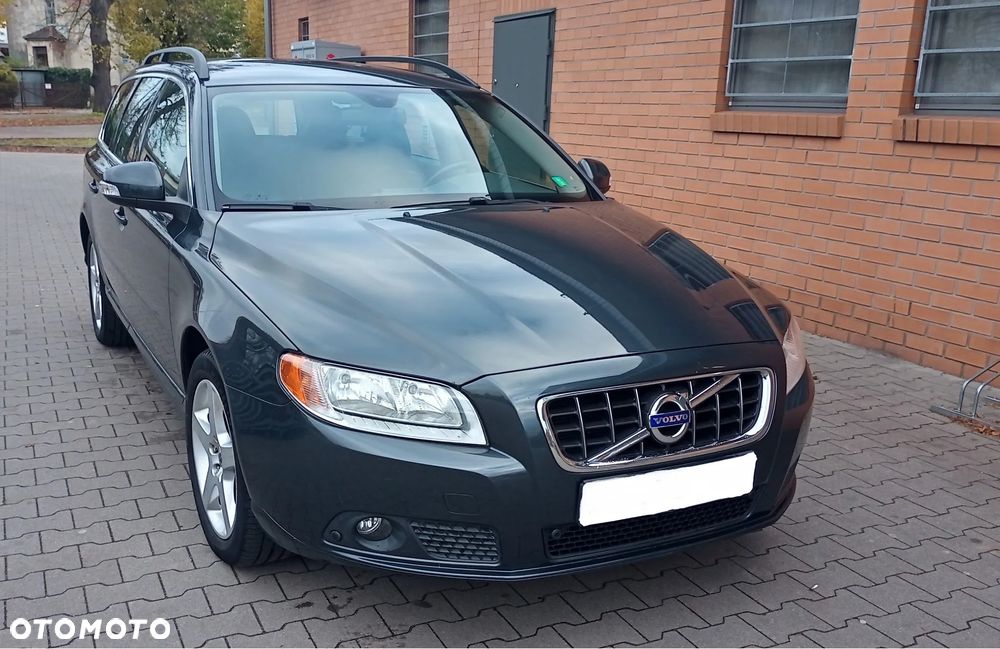 Volvo V70 2.0D Momentum - 6