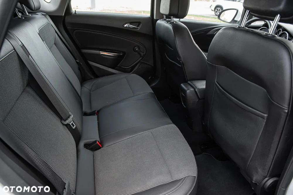 Opel Astra 1.4 Turbo Active - 31