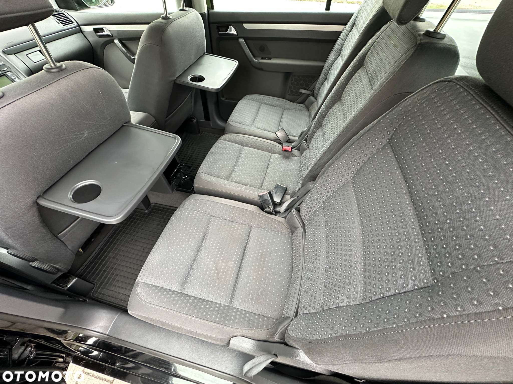 Volkswagen Touran - 11