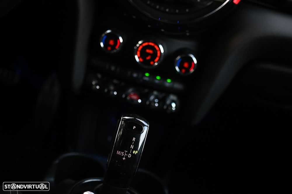 MINI 3 Portas Cooper S Aut. - 19