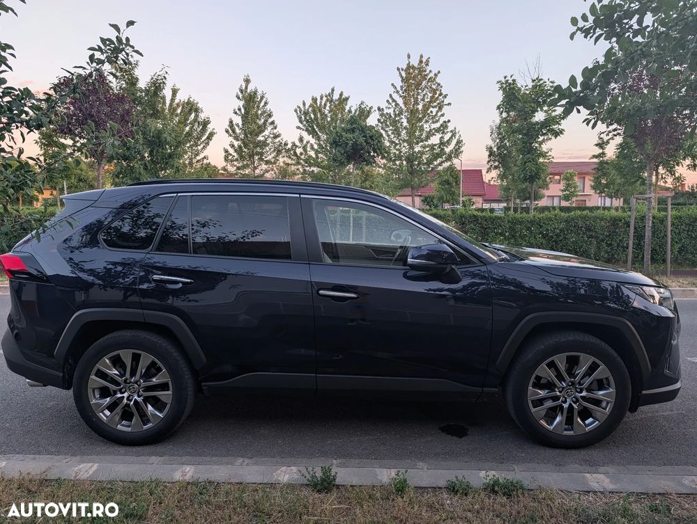 Toyota RAV4 2.0P CVT AWD Luxury - 15