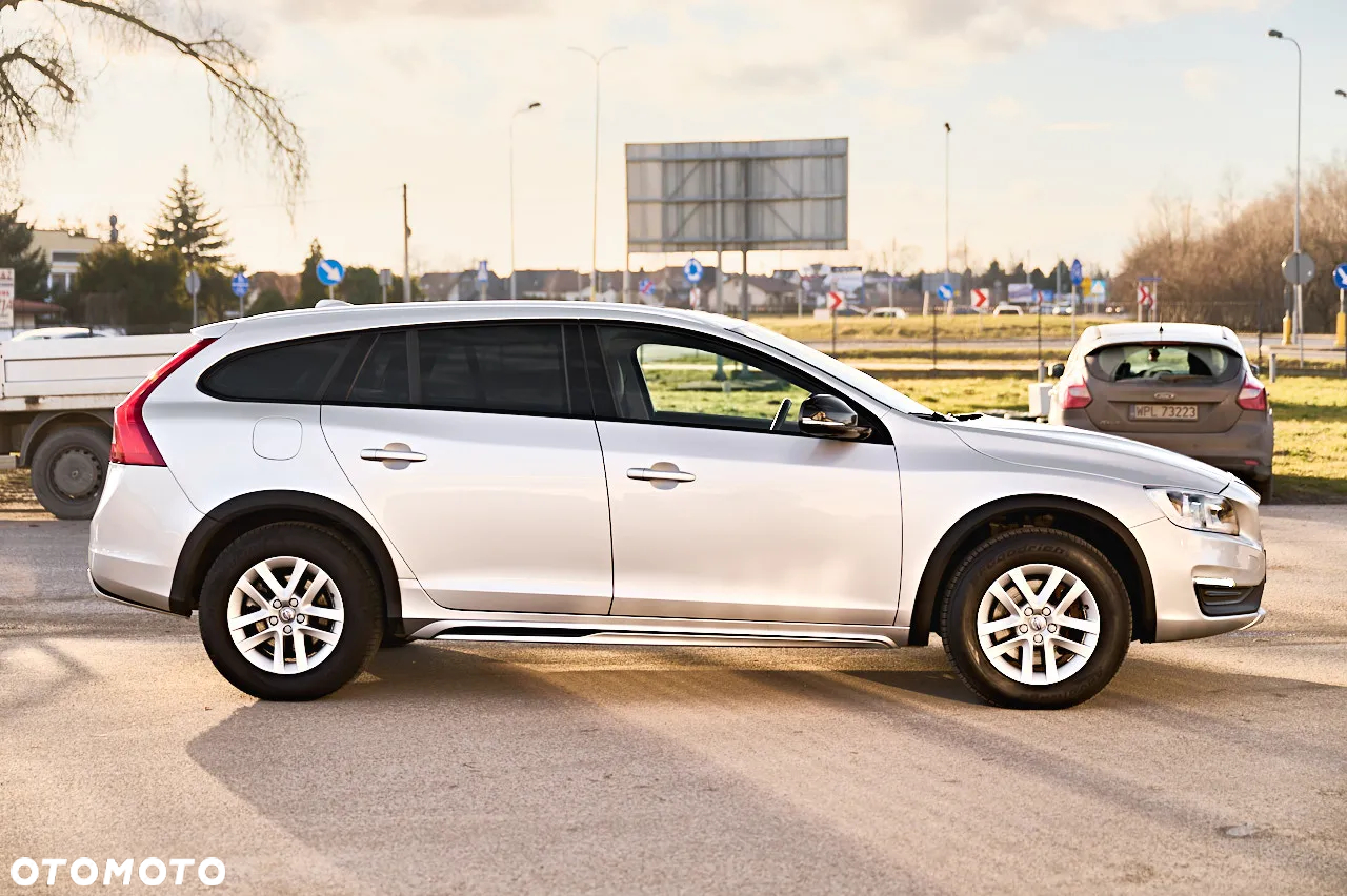 Volvo V60 Cross Country D3 Geartronic Momentum - 11