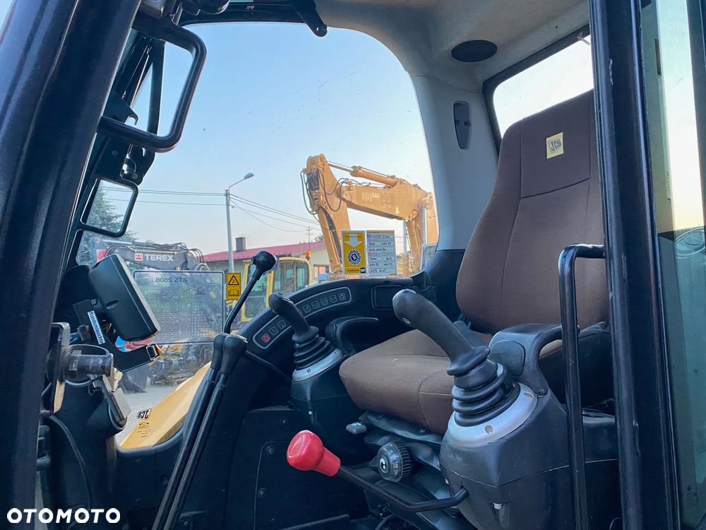JCB 8085 ZTS, 2 ŁYŻKI, KRÓTKI TYŁ, Z NIEMIEC, WSZYSTKIE LINIE HYDRAULICZNE, - 11
