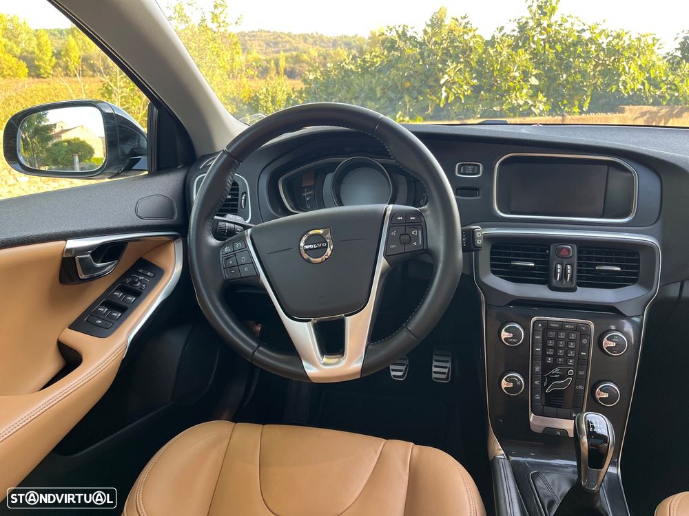Volvo V40 Cross Country 2.0 D2 Summum - 4