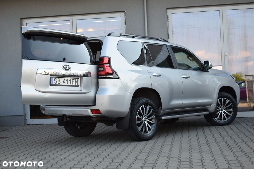 Toyota Land Cruiser - 13