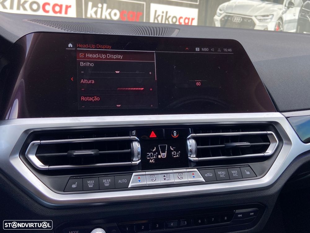 BMW 320 d Aut. Sport Line - 34