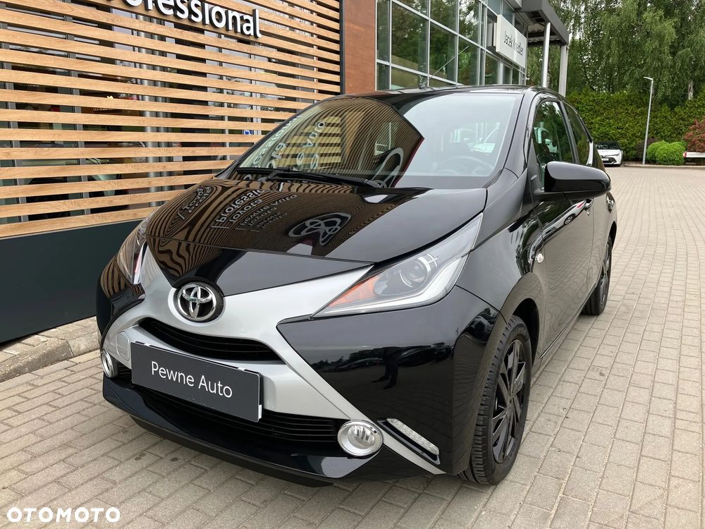 Toyota Aygo x-play - 1