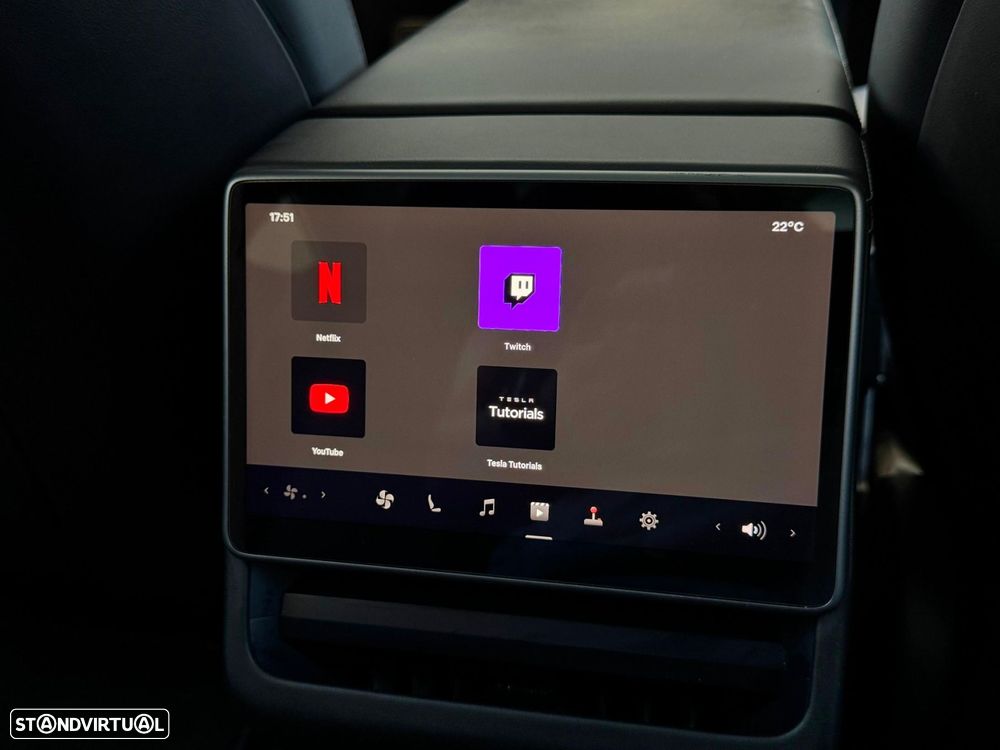 Tesla Model 3 Tração Traseira Premium - 36