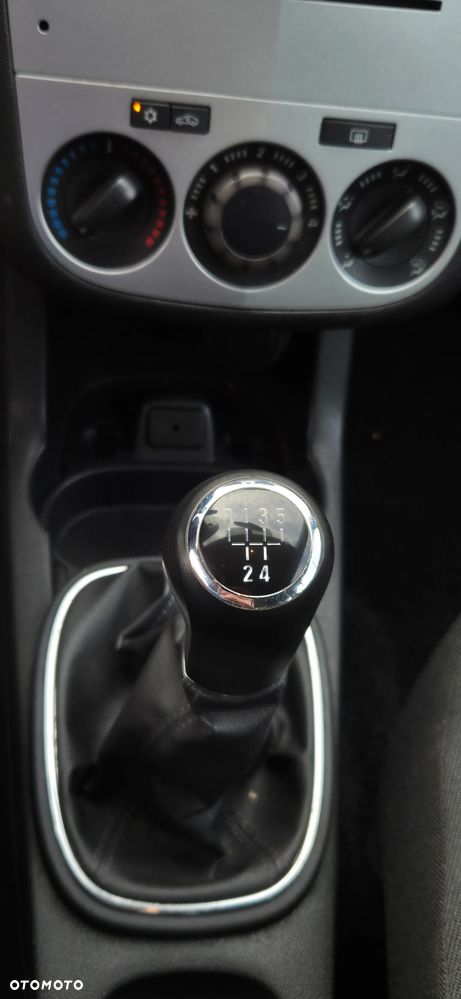 Opel Corsa 1.4 (ecoFLEX) Start/Stop Innovation - 27
